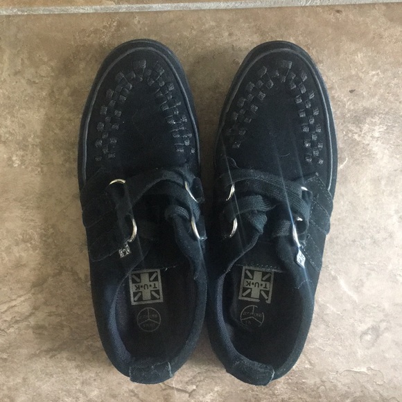 Barely worn T.U.K sneakers. US men’s 4 - Picture 5 of 6